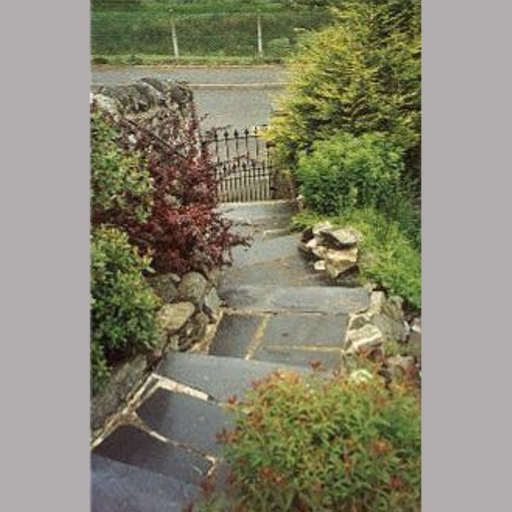 Random Paving by Snowdonia Slate and Stone